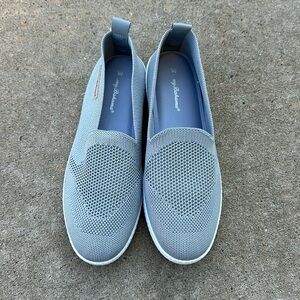 Tommy Bahama mesh slip on with excellent comfort support.